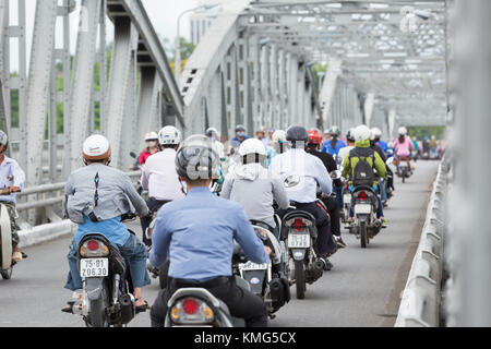 Traffic on the Trang Tien bridge in Hue, Vietnam Stock Photo