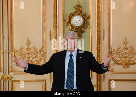 Prague, Czech Republic. 07th Dec, 2017. New U.S. Ambassador Stephen B. King speaks with journalists in Prague, Czech Republic, December 7, 2017. Credit: Michal Krumphanzl/CTK Photo/Alamy Live News Stock Photo