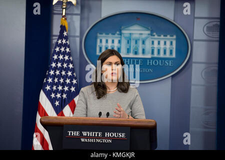 Washington DC, USA. 07th Dec, 2017. White House Press Secretary Sarah Huckabee Sanders takes questions from reporters during the White House daily press briefing at the White House on December 7th, 2017 in Washington, DC Credit: Alex Edelman/CNP /MediaPunch Credit: MediaPunch Inc/Alamy Live News