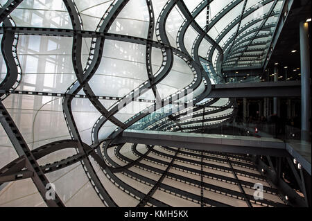 Rome, Italy. 09th Dec, 2017. Internal views of the building 'Nuvola' by Fuksas' architect during the 2017 Book Exhibition, Roma, Italy Credit: Realy Easy Star/Alamy Live News Stock Photo