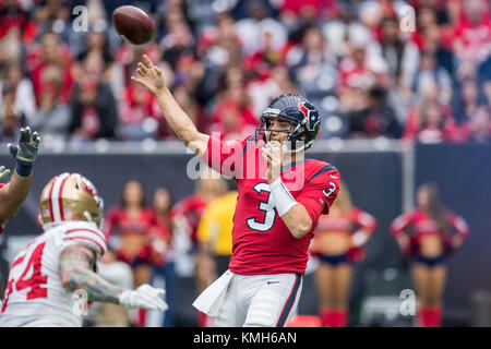 Houston, TX, USA. 10th Dec, 2017. Houston Texans quarterback Tom Savage (3) passes during the 2nd quarter of an NFL football game between the Houston Texans and the San Francisco 49ers at NRG Stadium in Houston, TX. The 49ers won the game 26-16.Trask Smith/CSM/Alamy Live News Stock Photo