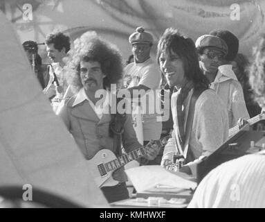 Carlos santana woodstock hi-res stock photography and images - Alamy