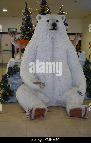 Statue of bear in Harrow shopping centre, London, United Kingdom Stock Photo