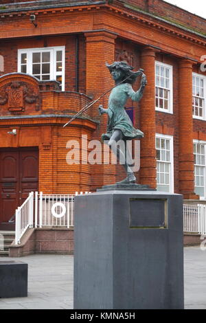 Statue of the skipping girl in Harrow shopping centre, Station Road, London, United Kingdom Stock Photo