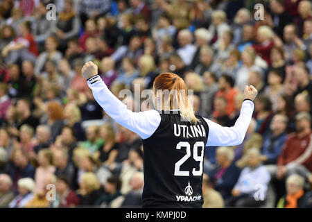 Oldenburg, Germany. 8th Dec, 2017. Russia goalie Elena Utkina celebrates after a goal during the Women's Handball World Championship match between Denmark and Russia at the EWE Arena in Oldenburg, Germany, 8 December 2017. Credit: Carmen Jaspersen/dpa/Alamy Live News Stock Photo