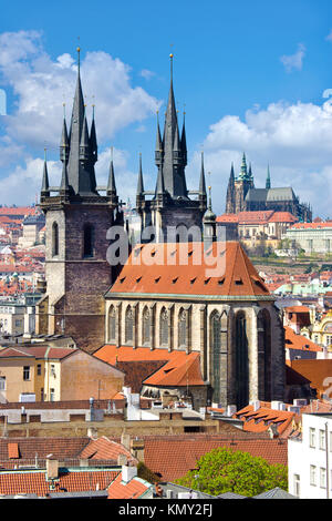 Prazsky hrad, Tynsky chram a Stare Mesto (UNESCO), Praha, Ceska republika / Tyn cathedral and Old Town (UNESCO), Prague, Czech Republic Stock Photo