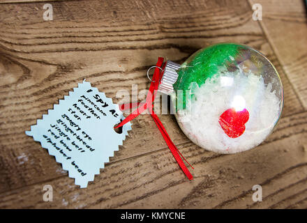 Popsicle sticks hi-res stock photography and images - Alamy