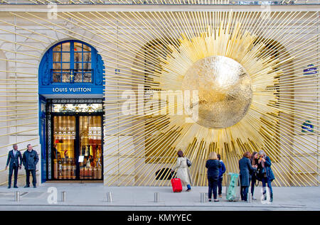 Louis Vuitton flagship store, place Vendôme, Paris - France Stock Photo -  Alamy