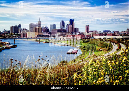 St. Paul sits on the Mississippi River and is the capital city of Minnesota Stock Photo