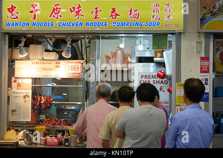 Customers Queuing At A Food Stall In The Tiong Bahru Market And Food Centre, (Hawker Centre), Tiong Bahru, Singapore. Stock Photo