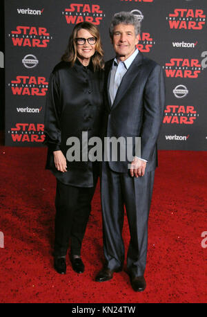 Los Angeles, USA. 09th Dec, 2017. (L-R) Actress Cindy Horn and Chairman of Walt Disney Studios Alan F. Horn attend the World Premiere of Disney Pictures and Lucasfilm's 'Star Wars: The Last Jedi' at The Shrine Auditorium on December 9, 2017 in Los Angeles, California. Photo by Barry King/Alamy Live News Credit: Barry King/Alamy Live News Stock Photo