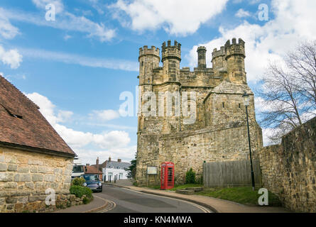 Gatehouse of Battle Abbey in East Sussex, England. This Benedictine abbey was built after the Battle of Hastings. Stock Photo