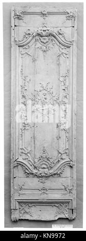 Door panel MET 5074 Door panel MET 5074 /189384 French, Door panel, 18th century, Carved oak, 92 1/2 ? 27 1/2 in. (235 ? 69.9 cm). The Metropolitan Museum of Art, New York. Gift of J. Pierpont Morgan, 1906 (07.225.104) Stock Photo