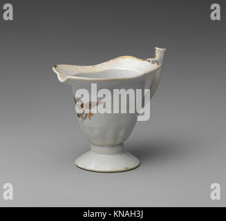 Chinese porcelain cream pitcher, dated 1770–1800, measuring 5 1/4 inches, illustrating period craftsmanship and decorative design, part of the MET collection. Stock Photo