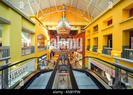 the dolphin mall shopping centre in miami florida usa Stock Photo - Alamy