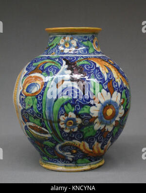 Globular vase MET LC-02 5 15-002 188535 Maker: Style of Domenico Veneziano, Italian, active by 1438?died 1461 Florence, Globular vase, late 16th century, Maiolica (tin-glazed earthenware), Overall (confirmed): 10 5/16 x 8 15/16 x 8 15/16 in. (26.2 x 22.7 x 22.7 cm). The Metropolitan Museum of Art, New York. Gift of W. B. Osgood Field, 1902 (02.5.15) Stock Photo