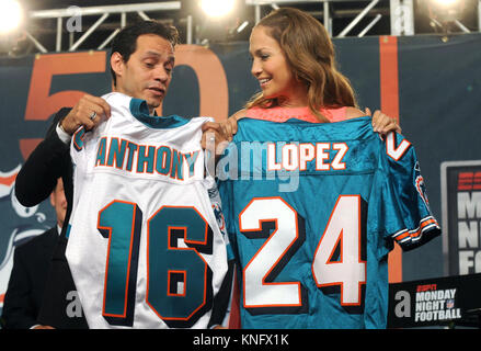 Marc Anthony and Jennifer Lopez at the NFL, ESPN/ESPN Deportes and The Miami Dolphins Press Conference naming Marc Anthony as a minority owner of the Dolphins at the Time Warner Center in New York City. July 21, 2009 Credit: Dennis Van Tine/MediaPunch Stock Photo