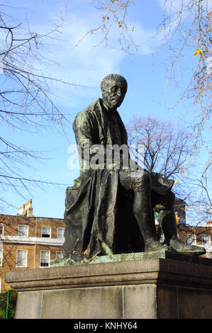 Bronze statue of the political reformer John Cartwright (by George Clarke), Cartwright Gardens, Bloomsbury, London, England, UK Stock Photo