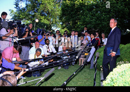 Washington, District of Columbia, USA. 31st May, 1990. United States President George H.W. Bush holds a press conference in the Rose Garden of the White House in Washington, DC following his first day of summit talks with Soviet President Mikhail Gorbachev on May 31, 1990.Credit: Ron Sachs/CNP Credit: Ron Sachs/CNP/ZUMA Wire/Alamy Live News Stock Photo