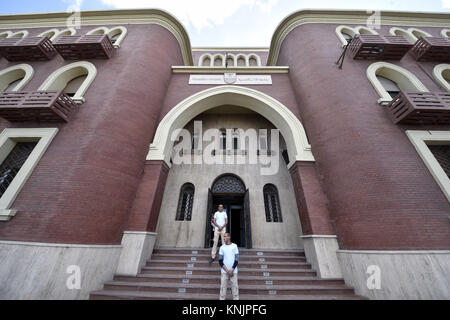 Alexandria, Egypt. 02nd Nov, 2017. The entrance of Alexandria University, pictured on 02.11.2017. The university, founded in 1938 in the port city on the Mediterranean, is the second largest in Egypt, with more than 150,000 enrolled students in total. | usage worldwide Credit: dpa/Alamy Live News Stock Photo