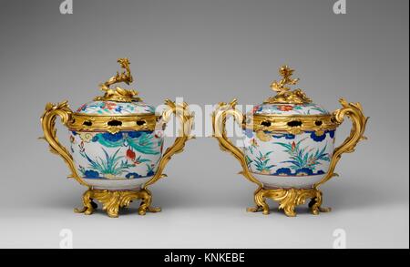 Potpourri bowl with cover (one of a pair), Japanese with French mounts