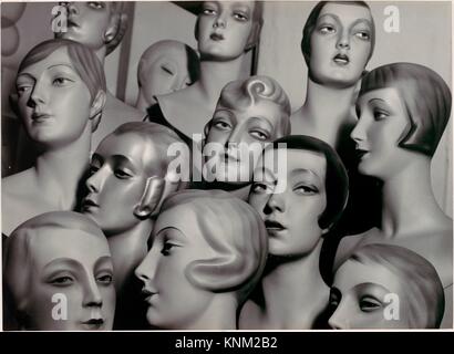 Mannequin male and female heads hi-res stock photography and images - Alamy