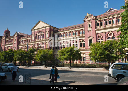 Colonial architecture in the downtown of Yangon, Myanmar Stock Photo