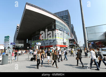 Lille (northern France): EuraLille business district. Pedestrians in the 'place des Buisses' square Stock Photo