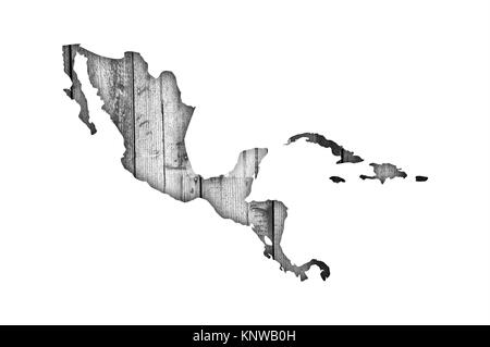 Map of Middle America on weathered wood Stock Photo - Alamy