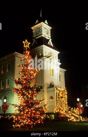 Christmas Lights Corvallis Oregon 2022 Benton County Courthouse With Christmas Lights, Corvallis, Oregon Stock  Photo - Alamy