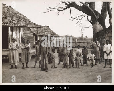 -African-American Family at Gee's Bend, Alabama- MET DP212791 284663 Stock Photo