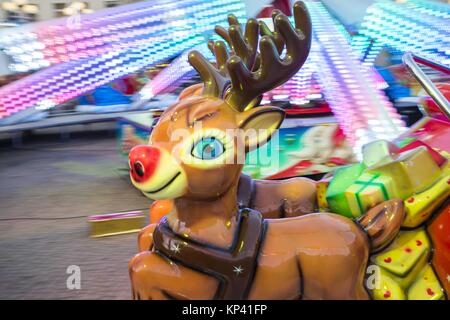 Poznan, Wielkopolska, Poland. 13th Dec, 2017. December 13, 2017 - Poznan, Poland - The atmosphere of Christmas is visible on the streets of the one of the main Polish cities. Residents may feel that Christmas is getting closer every day. Credit: Dawid Tatarkiewicz/ZUMA Wire/Alamy Live News Stock Photo
