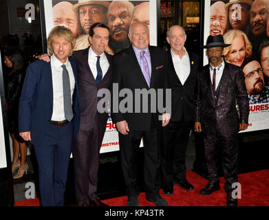 Los Angeles, USA. 13th Dec, 2017. Owen Wilson, Ed Helms, Terry Bradshaw, J.K. Simmons & Katt Williams at the world premiere of 'Father Figures' at the TCL Chinese Theatre, Hollywood  Credit: Sarah Stewart/Alamy Live News Stock Photo