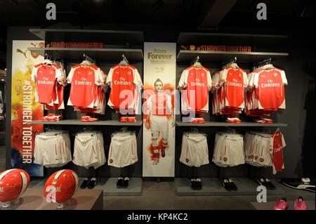 Arsenal football hot sale club shop