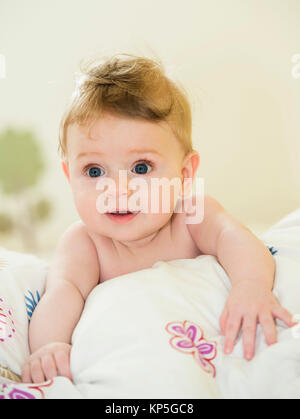 Bub, 6 Monate alt - little boy, 6 month Stock Photo