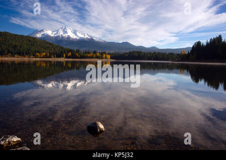 Beautiful morning on Lake Siskiyou in Northern California Stock Photo