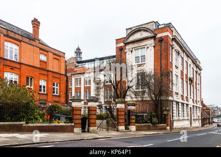 Highgate School, a co-educational independent day school, founded in 1565. Southwood Lane, Highgate, London, UK Stock Photo