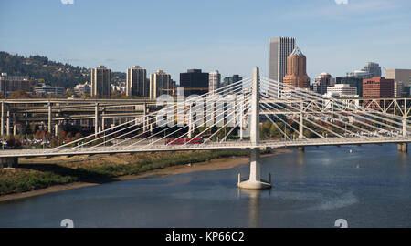 Tilikum Crossing Portland Oregon New Bridge Construction Willamette River Stock Photo