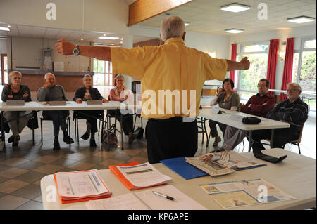 Driving instructor teaching highway code Stock Photo - Alamy