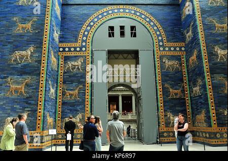 Ishtar Gate. Babylon. 575 BC. Decoration With Aurochs And Dragons ...