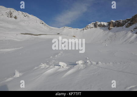 schareck hochtor grossglockner winter deep snow groÃŸglocknerstraÃŸe Stock Photo