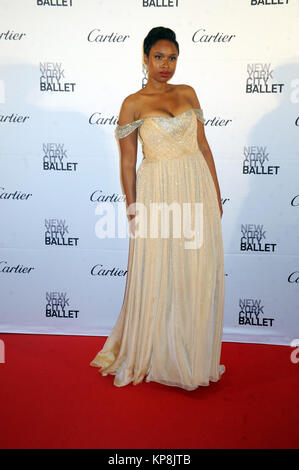 NEW YORK, NY - SEPTEMBER 30: Jennifer Hudson attends the 2015 New York City Ballet Fall Gala at the David H. Koch Theater at Lincoln Center on September 30, 2015 in New York City.   People:  Jennifer Hudson Stock Photo