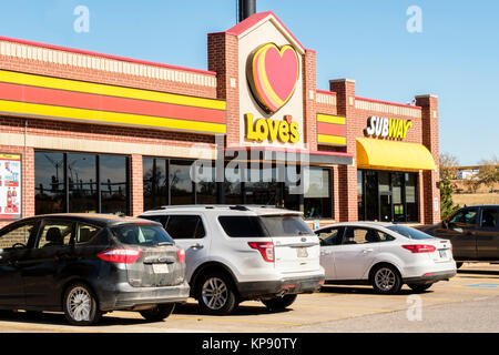 A Love's Country store and attached Subway shop off of Interstate 35 in Guthrie, Oklahoma, USA. Stock Photo