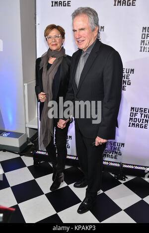 New York, USA. 13th December, 2017. Annette Bening and Warren Beatty attends the Museum of the Moving Image Salute to Annette Bening at 583 Park Avenue on December 13, 2017 in New York City. Credit: Erik Pendzich/Alamy Live News Stock Photo