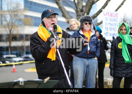 Fairfax, VA, USA. 14th December, 2017. The 60th vigil in memory of the Sandy Hook Elementary School massacre takes place outside of the National Rifle Association on the fifth anniversary of the shooting. Credit: Nicole Glass / Alamy Live News. Stock Photo