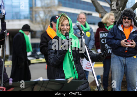 Fairfax, VA, USA. 14th December, 2017. The 60th vigil in memory of the Sandy Hook Elementary School massacre takes place outside of the National Rifle Association on the fifth anniversary of the shooting. Credit: Nicole Glass / Alamy Live News. Stock Photo