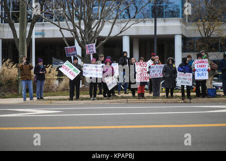 Fairfax, VA, USA. 14th December, 2017. The 60th vigil in memory of the Sandy Hook Elementary School massacre takes place outside of the National Rifle Association on the fifth anniversary of the shooting. Credit: Nicole Glass / Alamy Live News. Stock Photo