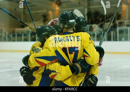 Dumfries, Scotland, 14 December 2017. Romania celebrating a goal against Netherlands in the 2018 IIHF Ice Hockey U20 World Championship Division II, Group A in Dumfries. Credit: Colin Edwards/Alamy Live News. Stock Photo