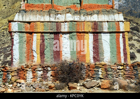 Closeup of a chorten situated alongside trail between Geling and Ghemi, Upper Mustang region, Nepal. Stock Photo