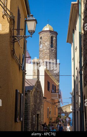 Kirchturm der Kathedrale Sant Antonio Abate in der Altstadt von Castelsardo, Provinz Sassari, Sardinien, Italien, Mittelmeer, Europa | Bell tower of t Stock Photo